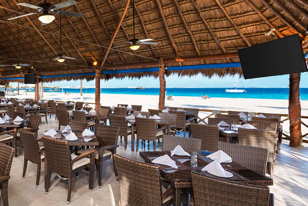 Restaurant - Beachscape Cancun Kin Ha Villas & Suites - Cancun, Mexico